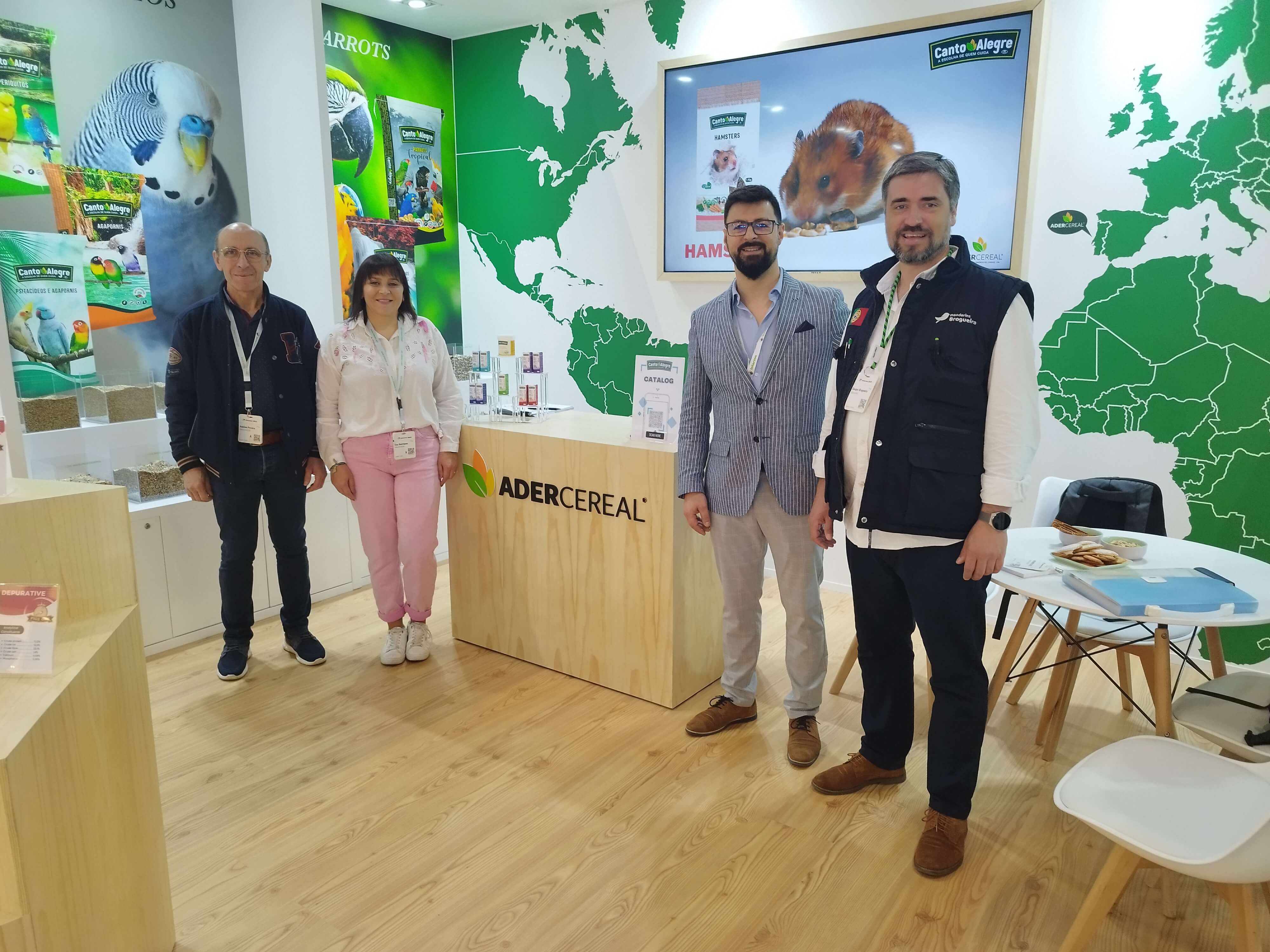 Mandarins Brogueira com a Adercereal no Interzoo 2024